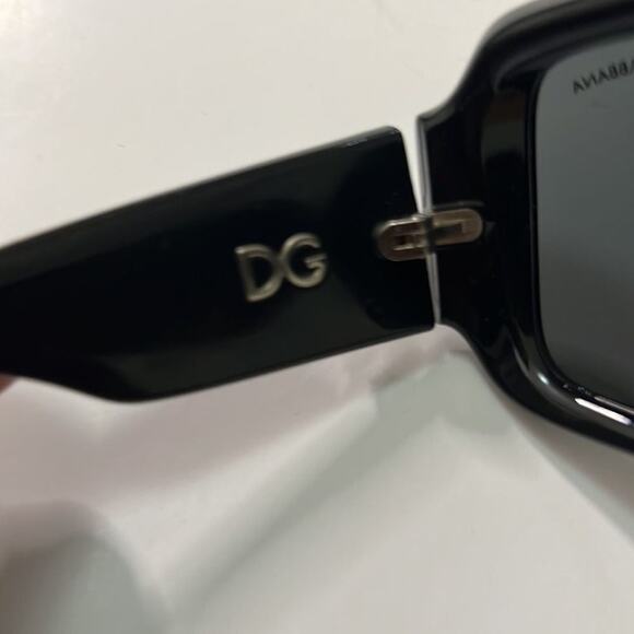 DOLCE & GABBANA‎ BLACK SUNGLASSES